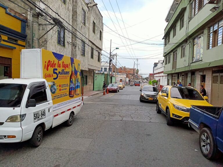 Bar la 20 - Image 03