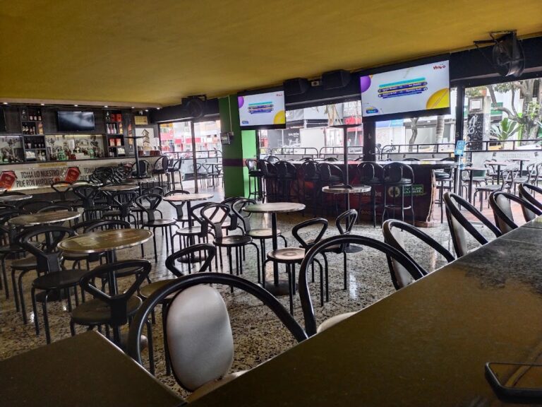 Café Bar El Viejo Barril - Image 01