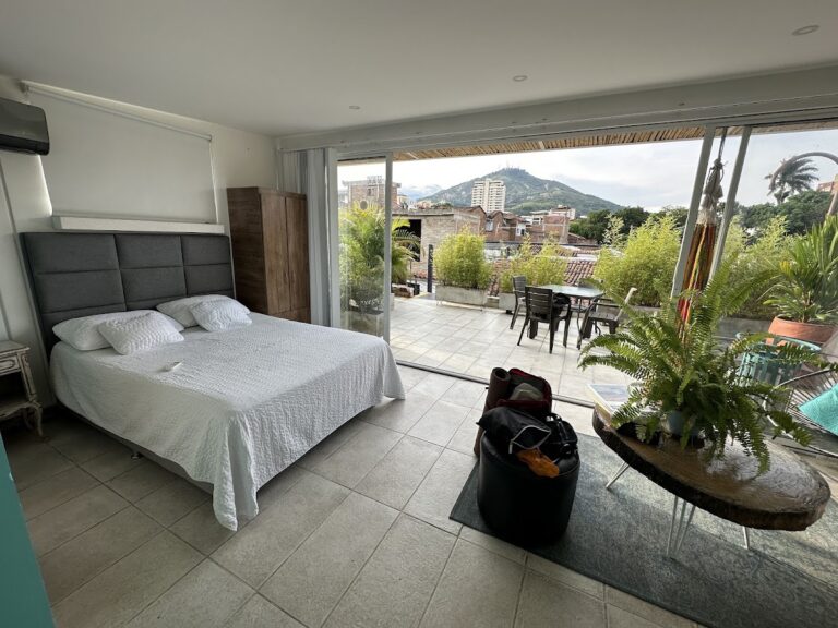 Moonshine Hostel - Image 02
