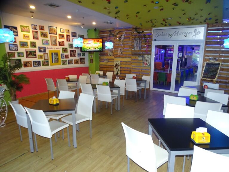 Johnny Maracas | Restaurante Bar, Karaoke - Image 01