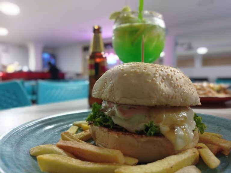 La Cabana Gastro Bar - Image 02