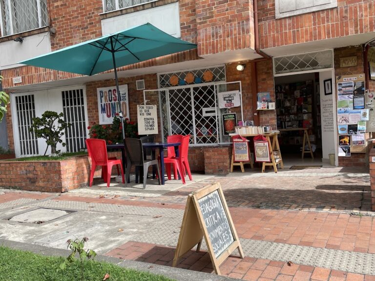 Prosa del Mundo Librería - Image 01