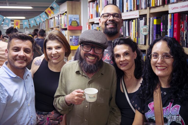 Te Creo Bookstore - Image 04