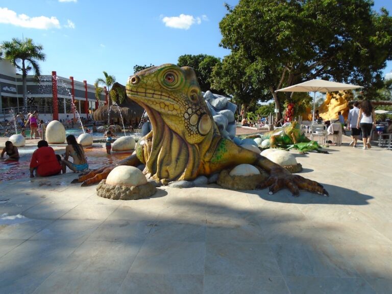 Club Comfamiliar Los Lagos - Image 01
