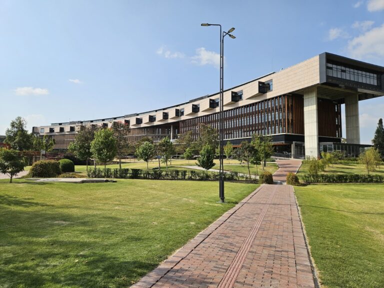 Universidad de La Sabana - Image 01