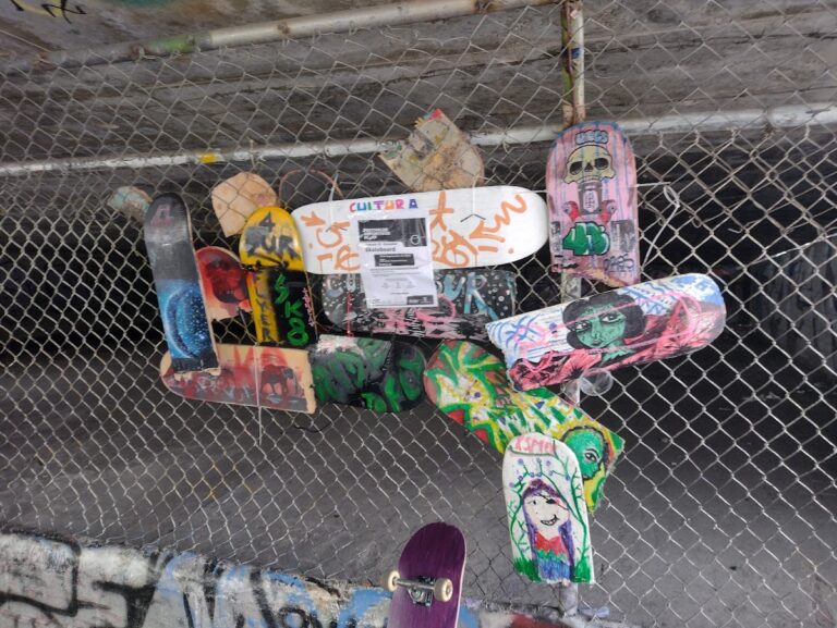 Skatepark Del Puente De La 4 Sur - Image 04