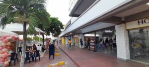 Centro comercial Los Ejecutivos - Image 01