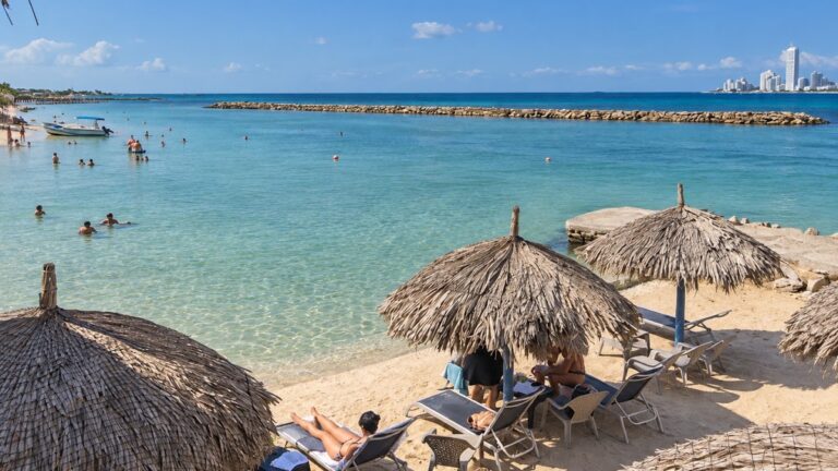Paraíso del Sol Beach - Image 03