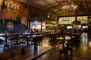 Red Macaw Bar - Image 01