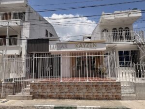 KAYZEN odontologia estética y Armonización - Image 01