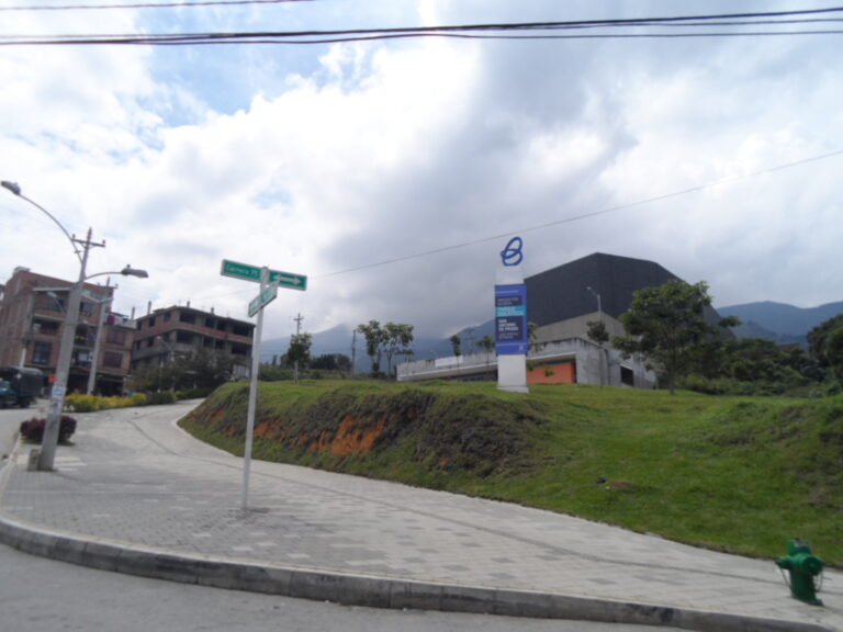 Parque Biblioteca José Horacio Betancur - Image 02