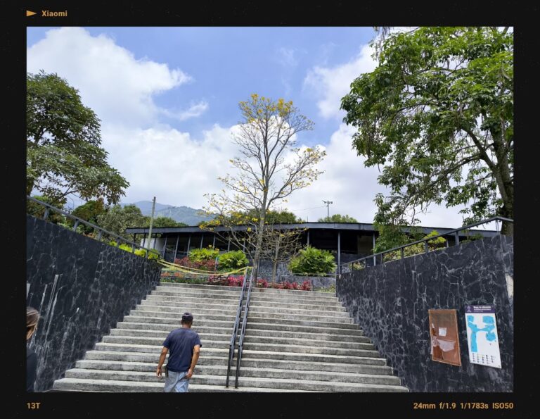 Parque Biblioteca José Horacio Betancur - Image 04