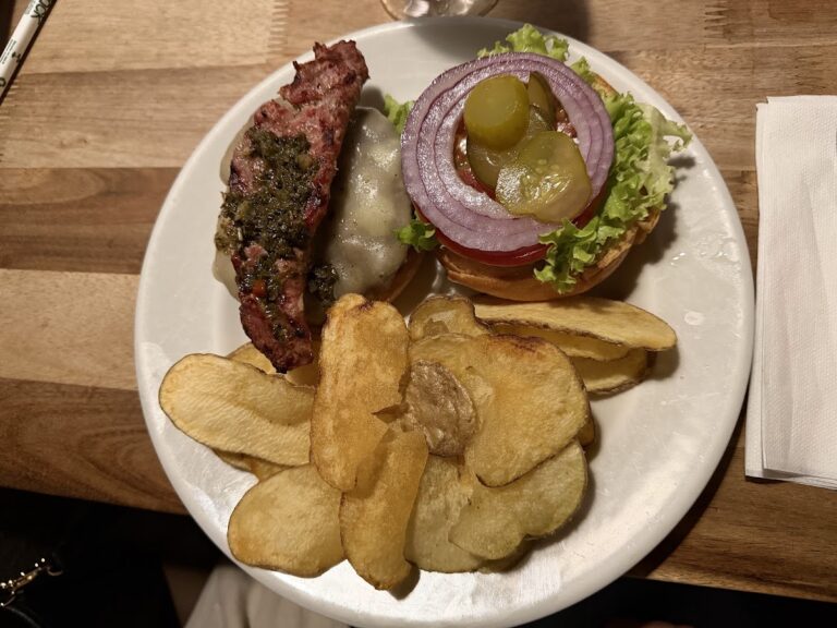 La Hamburguesería en Chía - Image 04