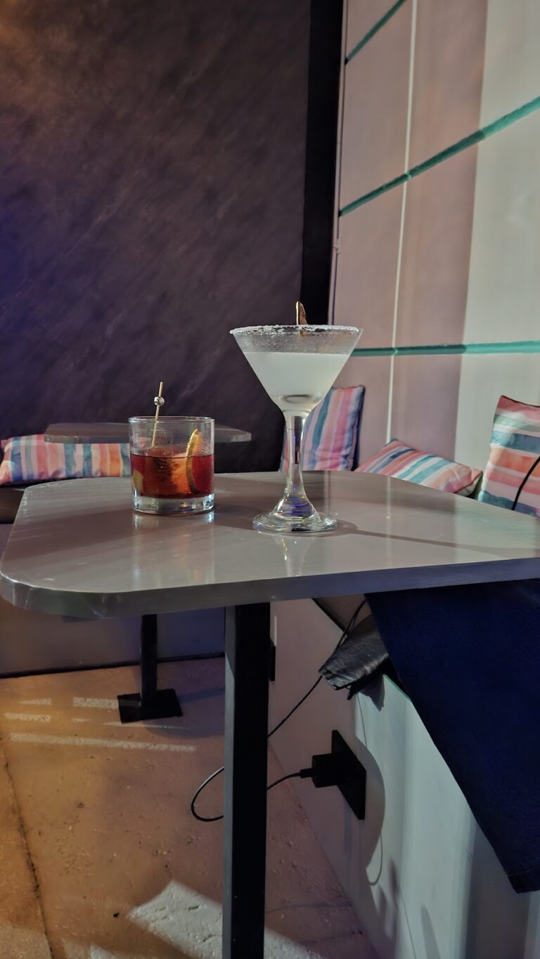 Koroto café audio bar - Image 04
