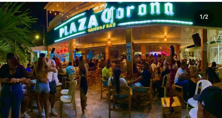 Plaza Corona Gastrobar - Image 01