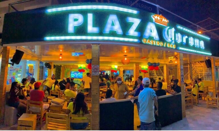 Plaza Corona Gastrobar - Image 03